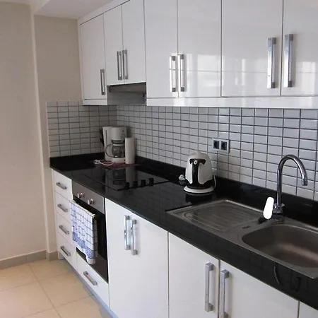 Tropical Gardens 2 Bed 2nd Floor Apartmán