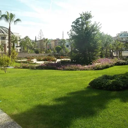 Tropical Gardens 2 Bed 2nd Floor