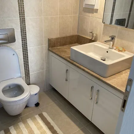 Tropical Gardens 2 Bed 2nd Floor
