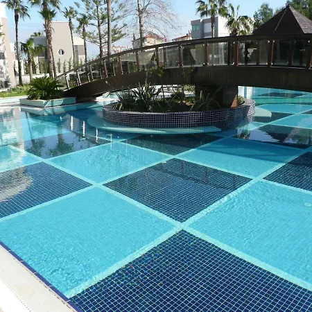 Apartmán Tropical Gardens 2 Bed 2nd Floor Side