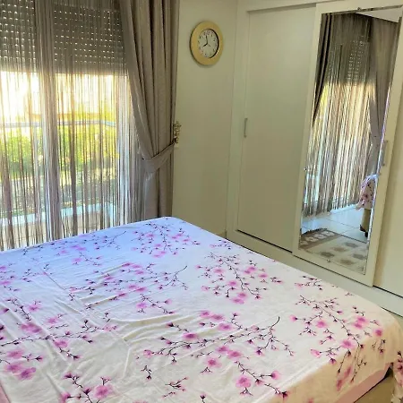 Tropical Gardens 2 Bed 2nd Floor Apartmán *